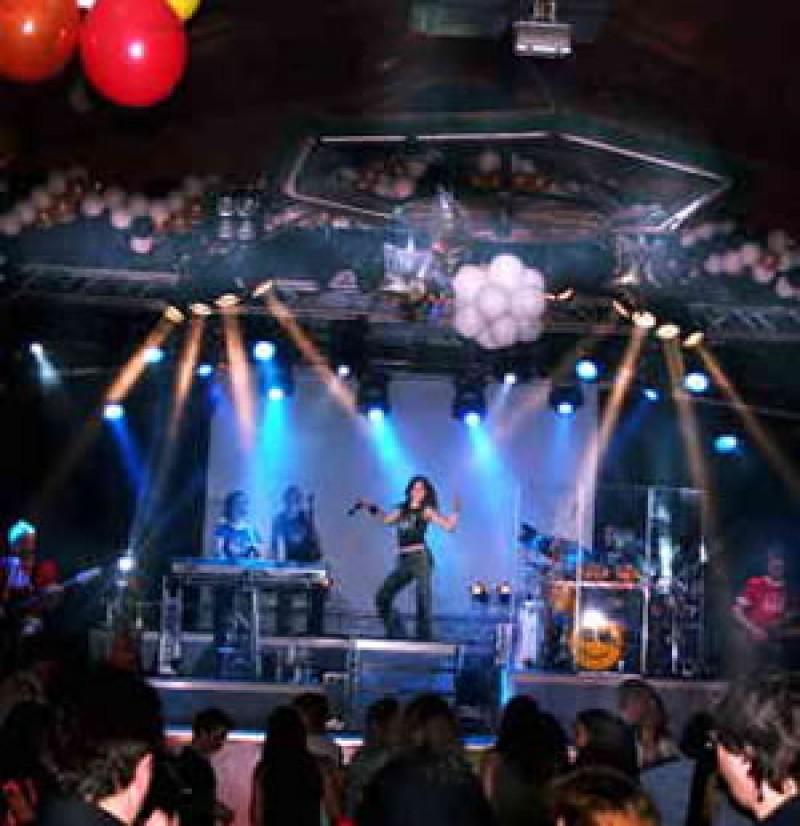 Lange Partynacht mit &quot;Pop nach 8&quot; in der Stadthalle